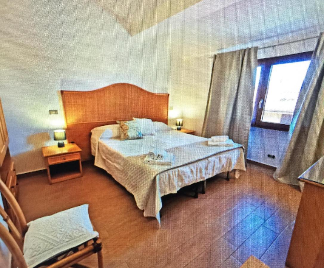 Le Camere Sul Porto Palau Buitenkant foto