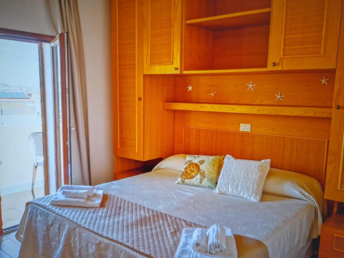 Le Camere Sul Porto Palau Buitenkant foto