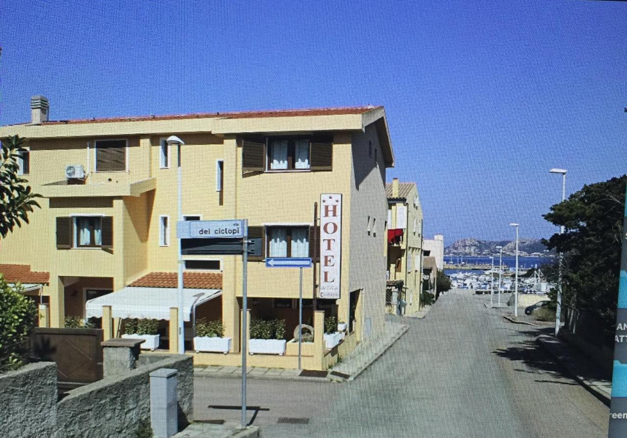 Le Camere Sul Porto Palau Buitenkant foto